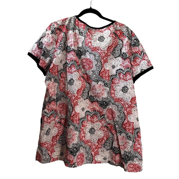 Med Couture Women’s 2XL Printed Floral Scrub Top - Picture 3 of 5